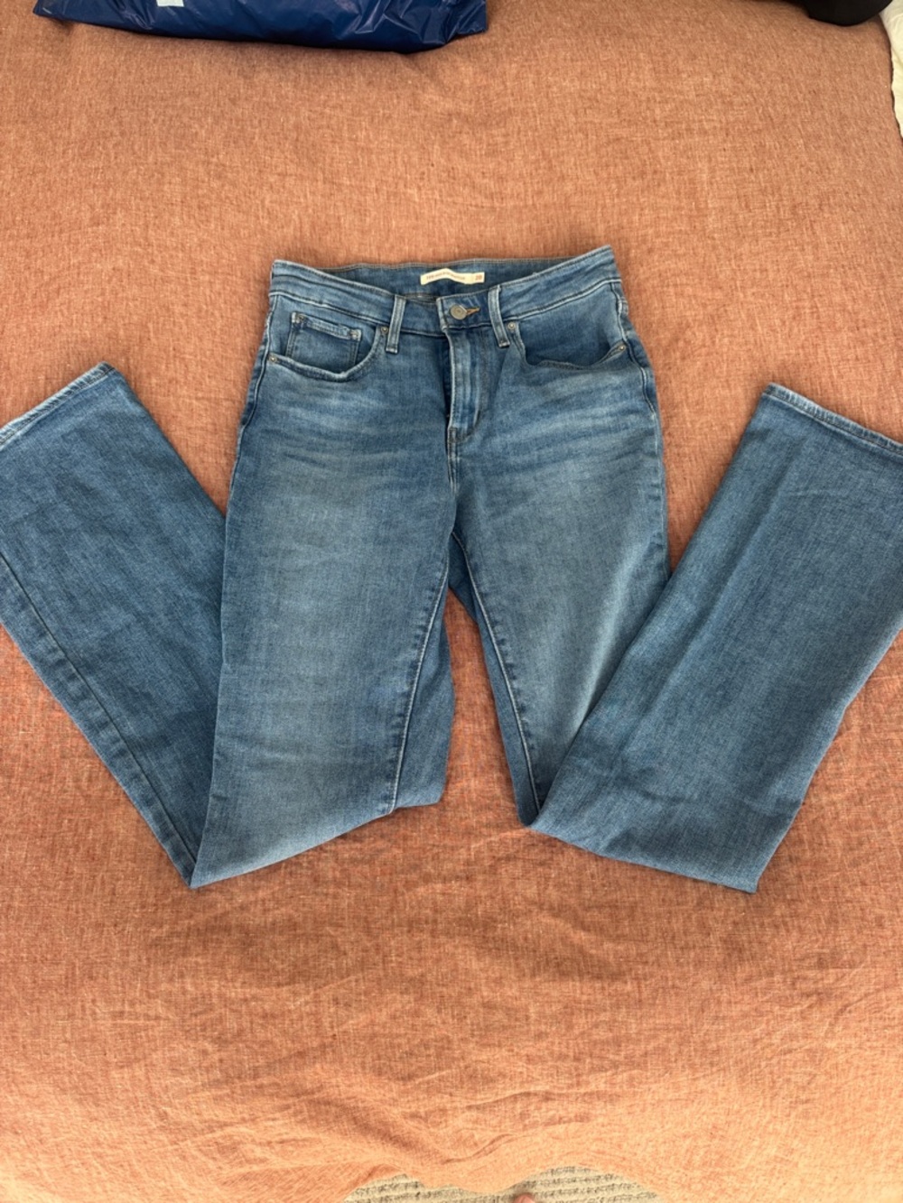 Levi's High Rise Bootcut Jeans in Medium Blue Wash